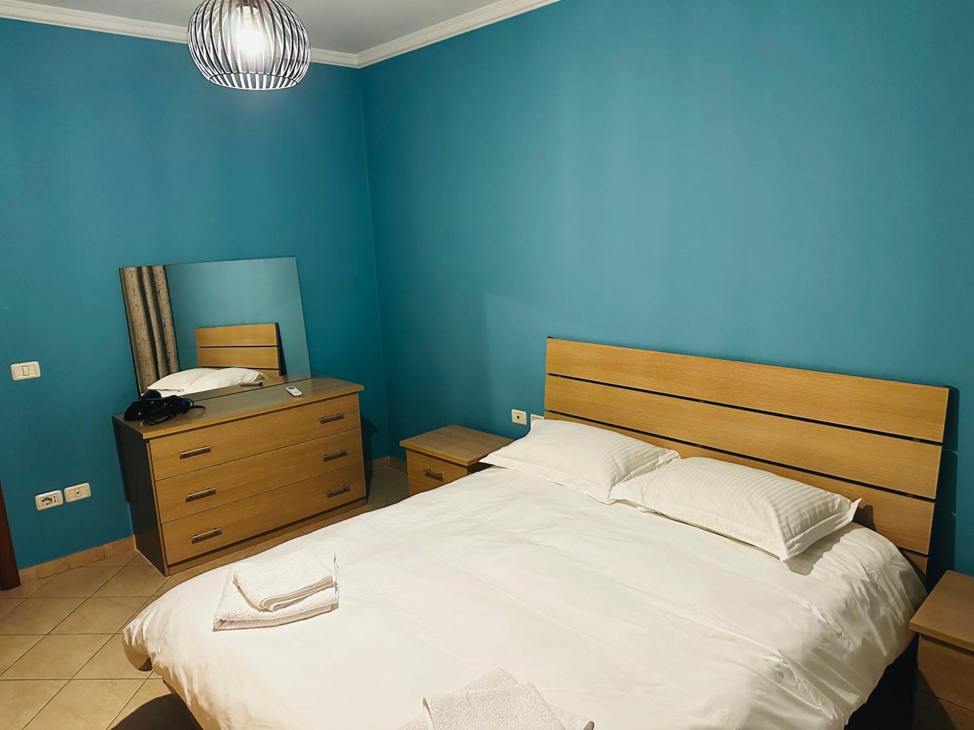 Quiet & Spacious City Center Apartment - 4 Min Walk Тирана Экстерьер фото